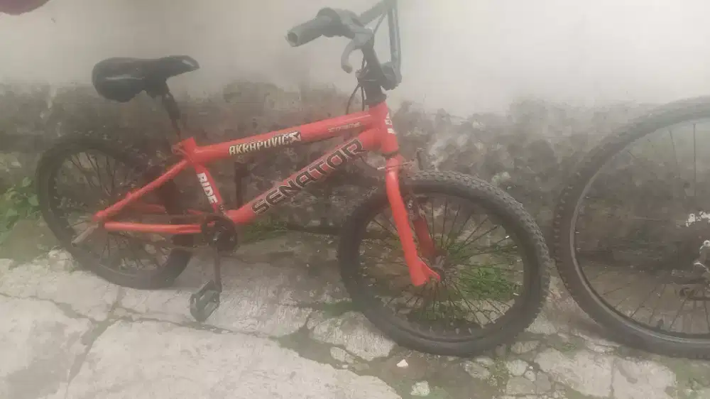 Sepeda lebar teu ka ango