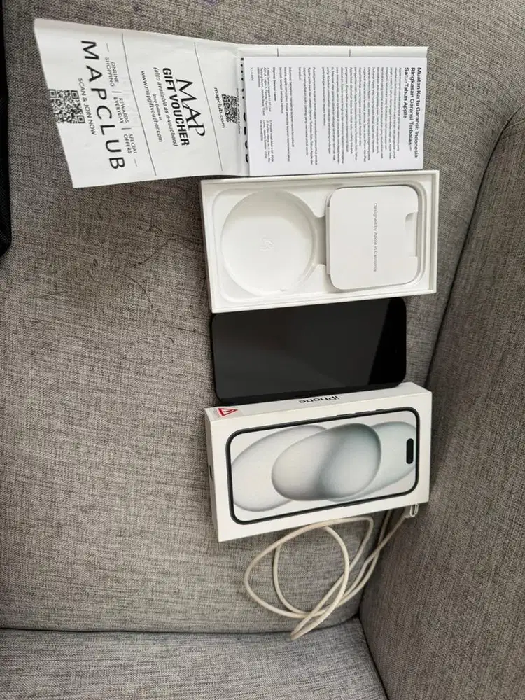 IPHONE 15 512 GB Warna Hitam garansi 24/02/2026 DIGIMAP