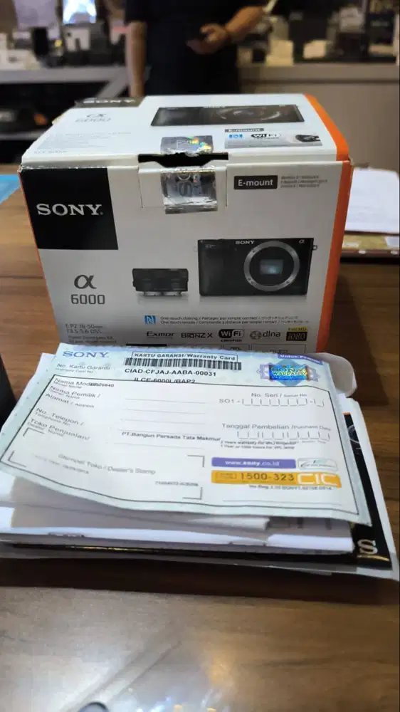 SONY ALPHA A6000 KIT 16-50MM / SC +/- 5000