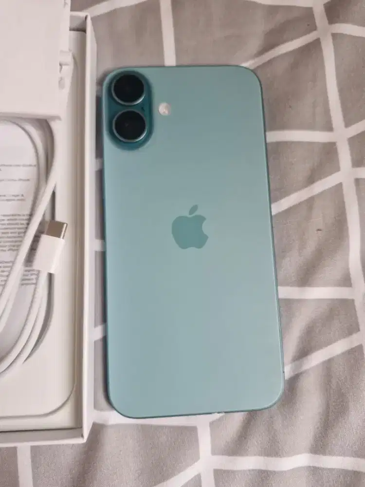 Dijual Iphone 16 plus 128 bisa semua kartu