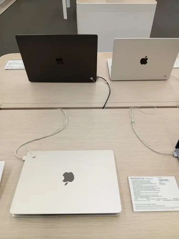 MacBook Air M4 13 inci