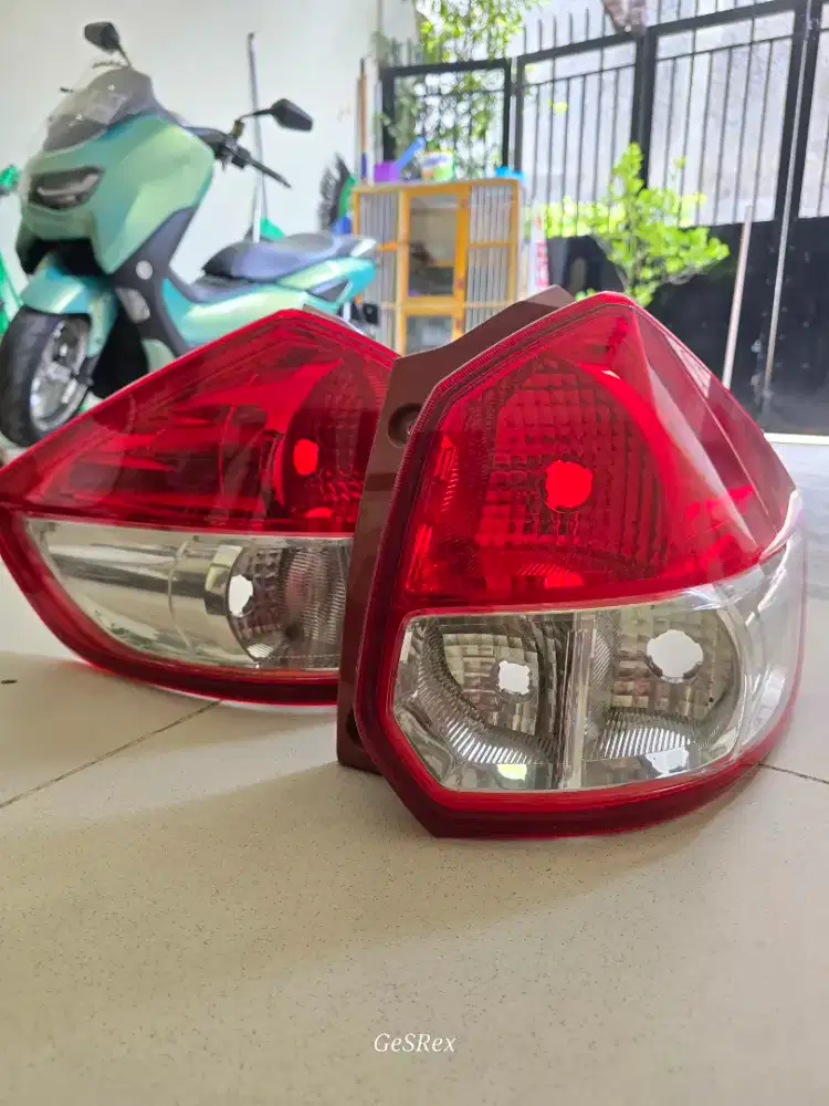 Stoplamp Ertiga Old Original