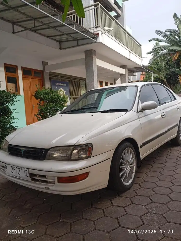 Toyota corona tahun 1997
