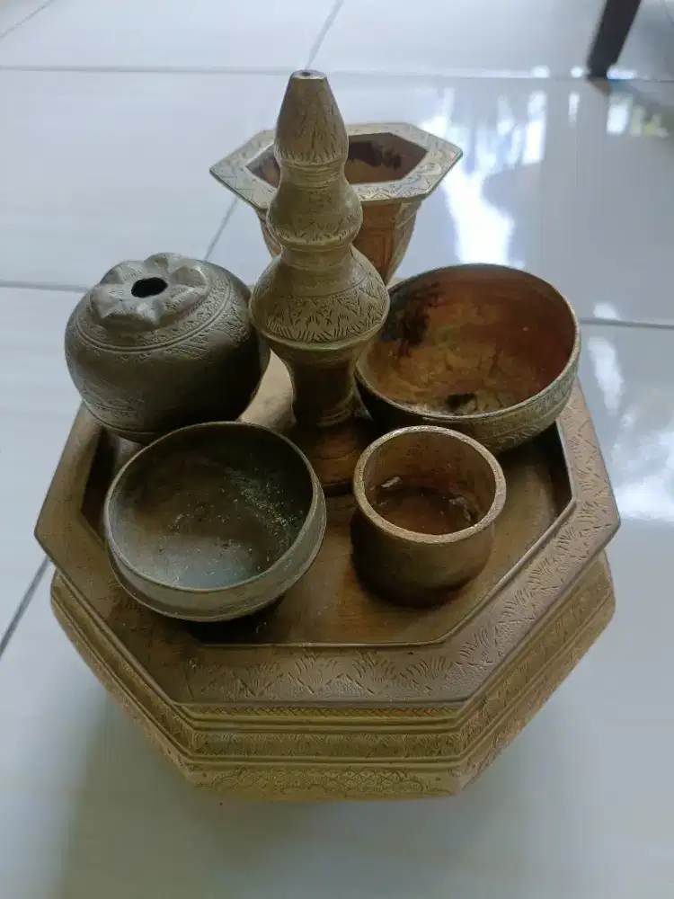 Kinangan Kuningan segi delapan vintage