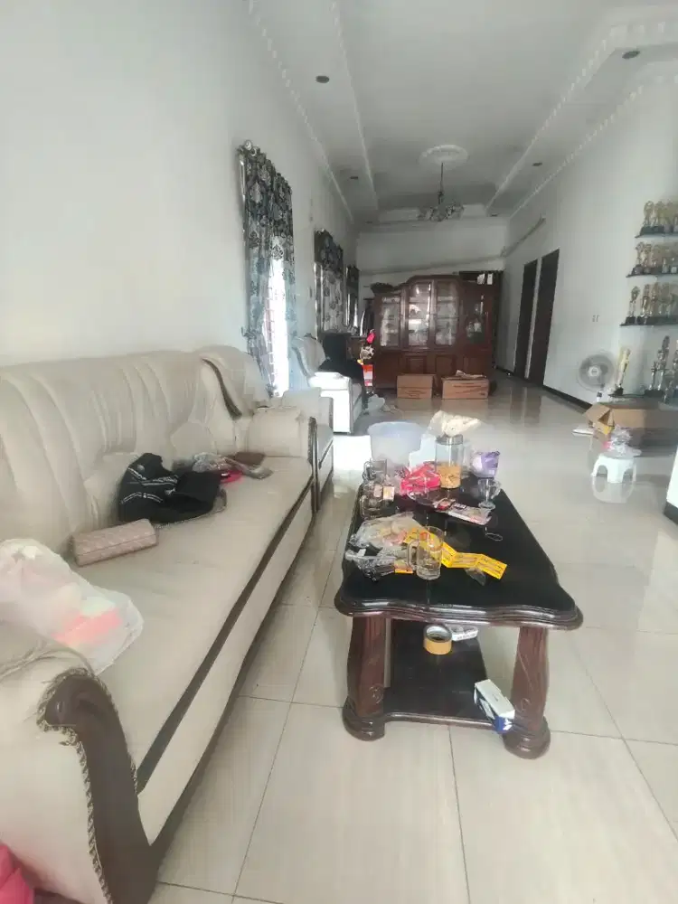 Sofa ruang tamu