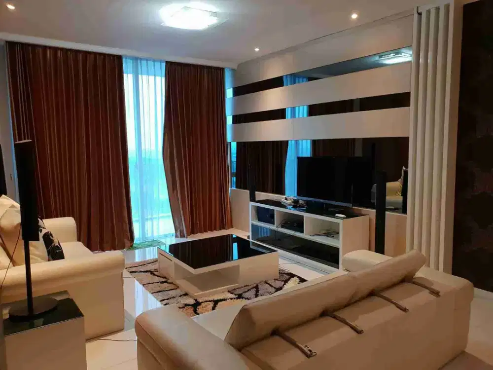 DISEWAKAN APARTEMEN VIA CIPUTRA KONEKTING MALL CIPUTRA WORLD UNIT BAGUS