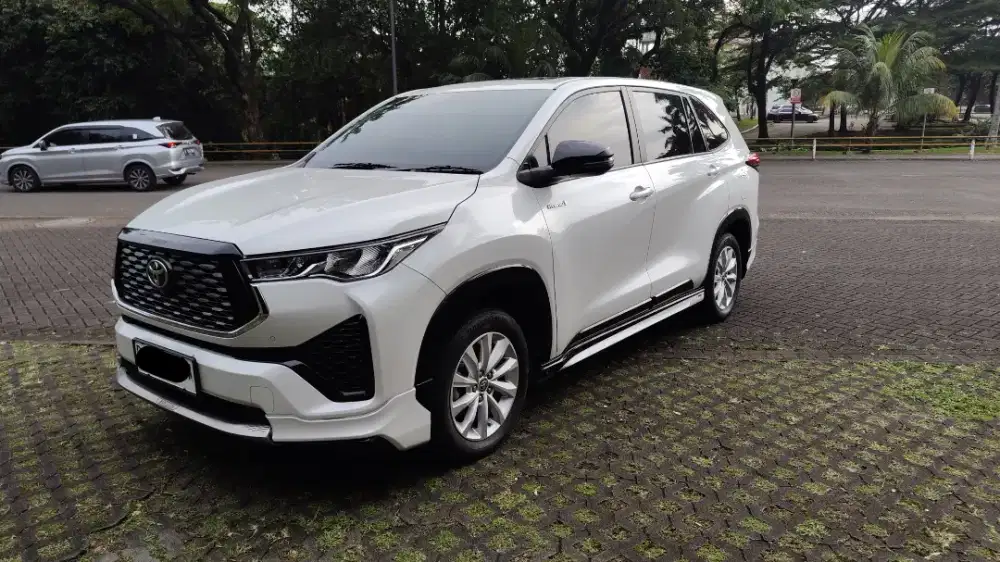 Innova zenix v hybrid modelista 2022