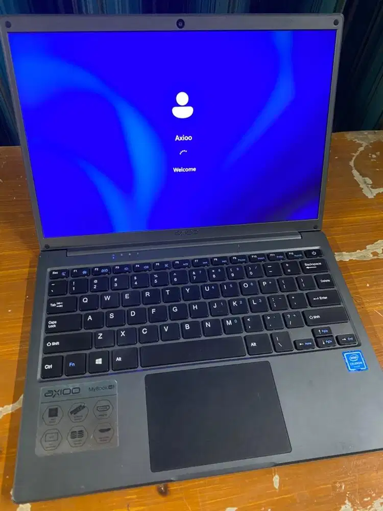 laptop axio mybok 14