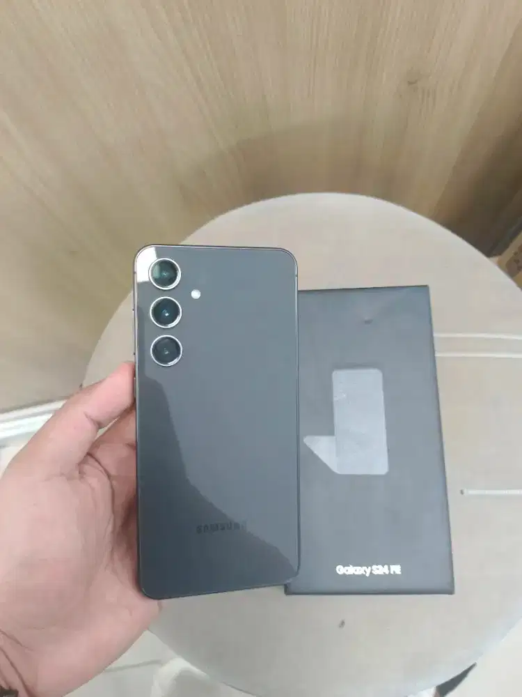Samsung S24 fe 8/256gb fullset second