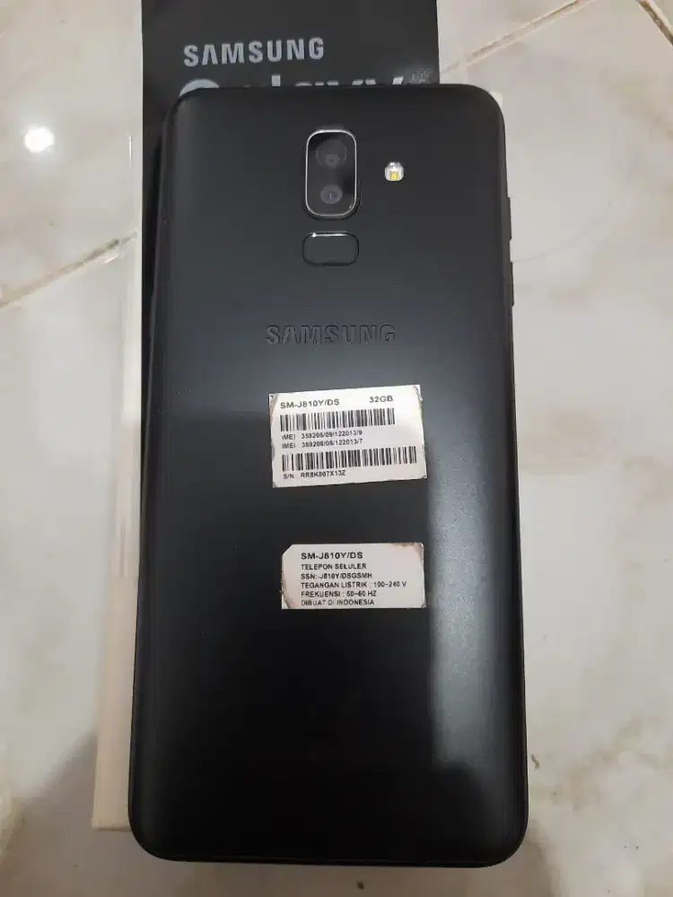 Samsung J8 open Box