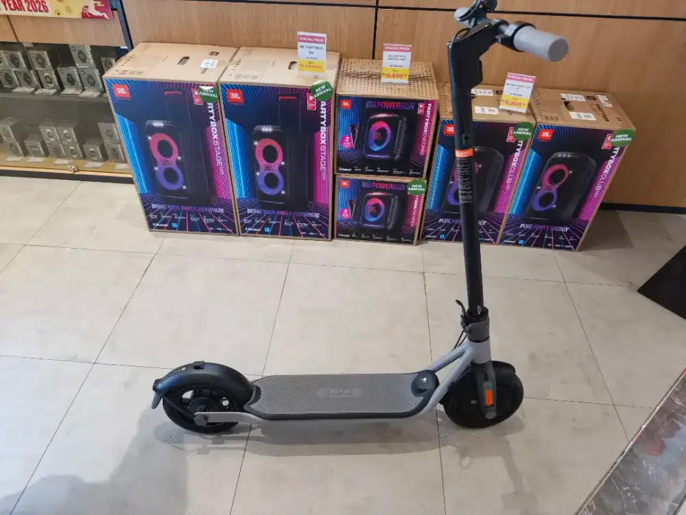 SEGWAY NINEBOT KICKSCOOTER D18W