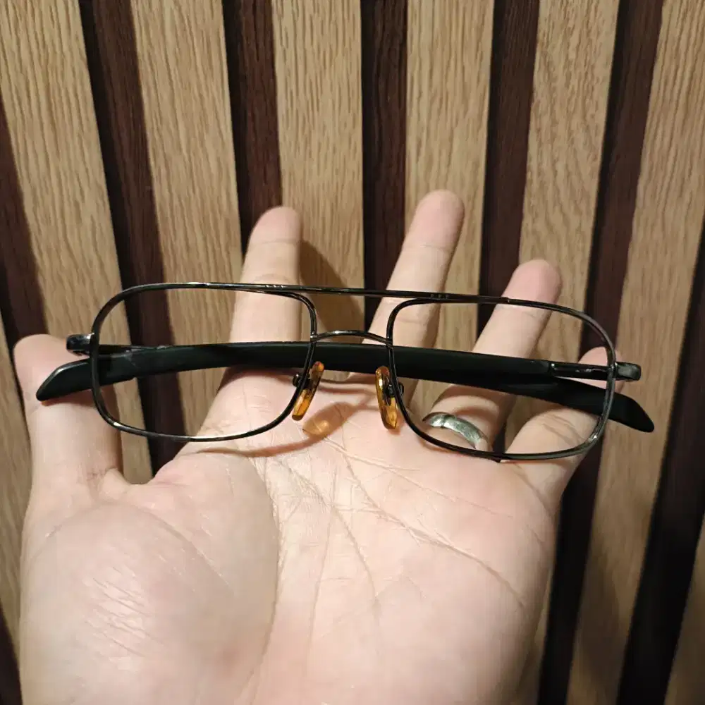 Frame kacamata police aithentic