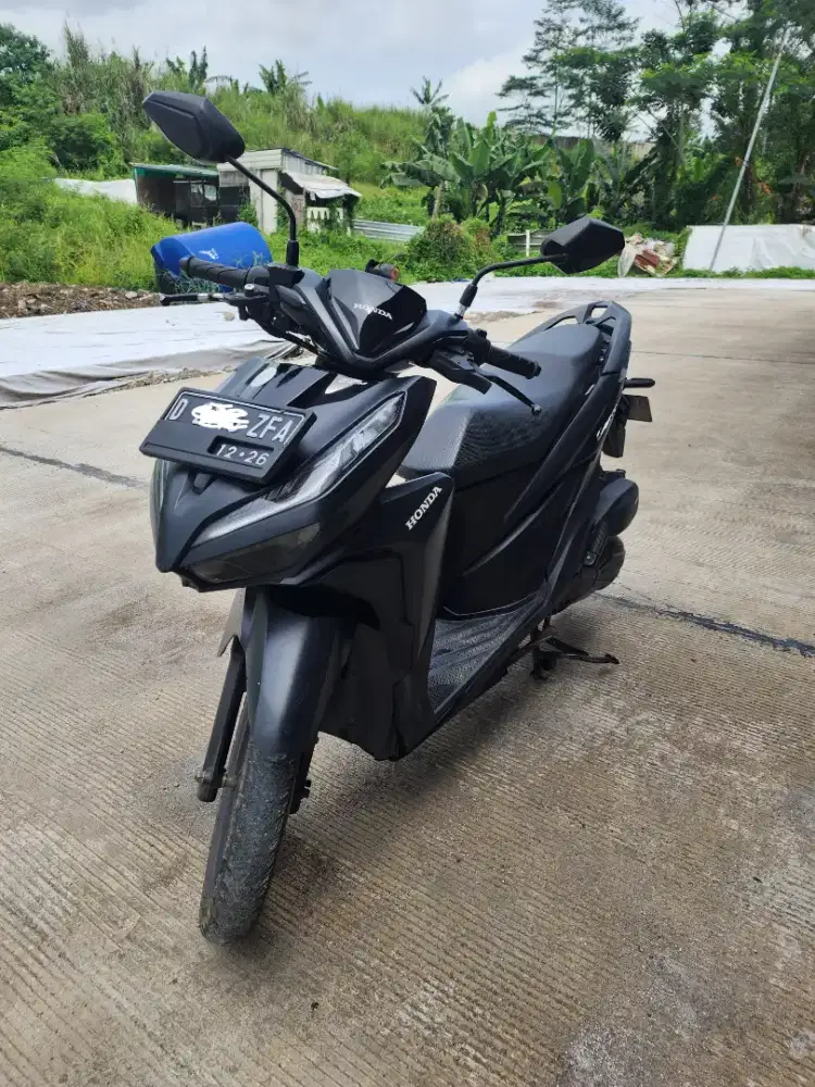 Vario 125 CBS hitam desember 2021
