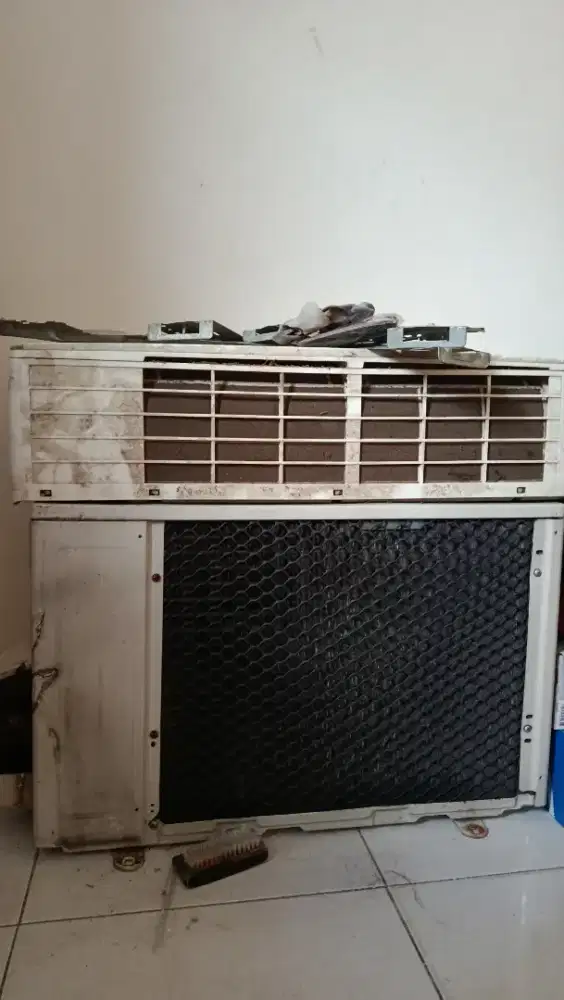 Jual AC 1/2 PK merk sharp