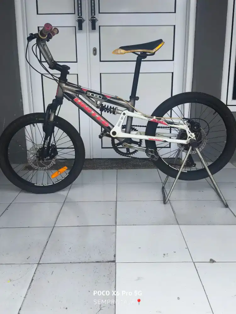 BMX downhill united 3080