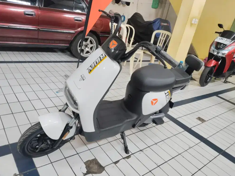 Yadea GE-10 ( BARU ) berbagai warna