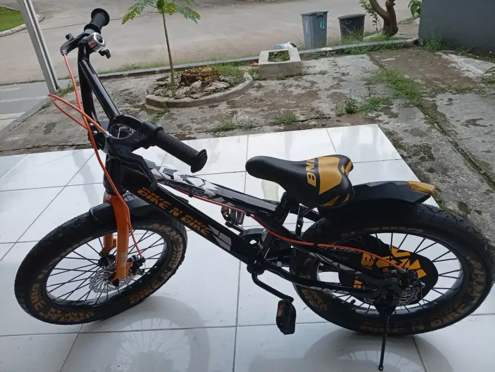 Sepeda anak BnB 18 inch Like New