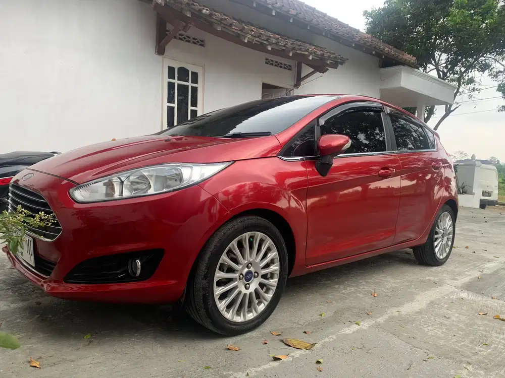 Ford Fiesta 2015 Bensin