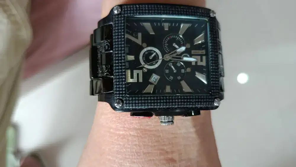 Like new, Jam tangan Pria CERRUTI 1881