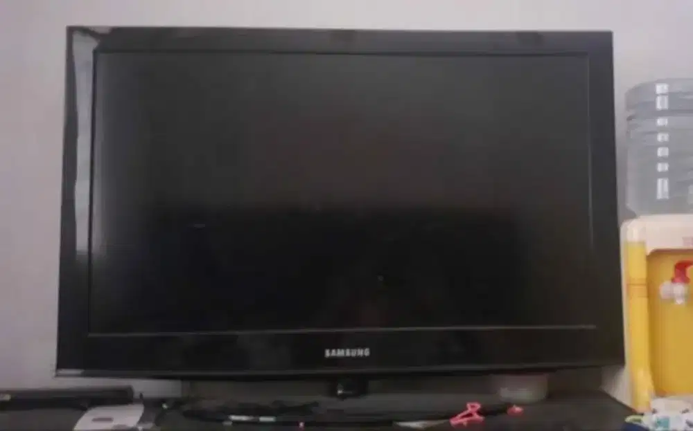 Samsung 32 inch LCD TV LA32E420