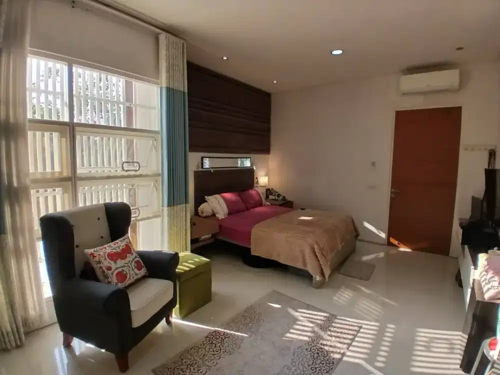 RUMAH WISMA MUKTI KLAMPIS ANOM SEMI FURNISH