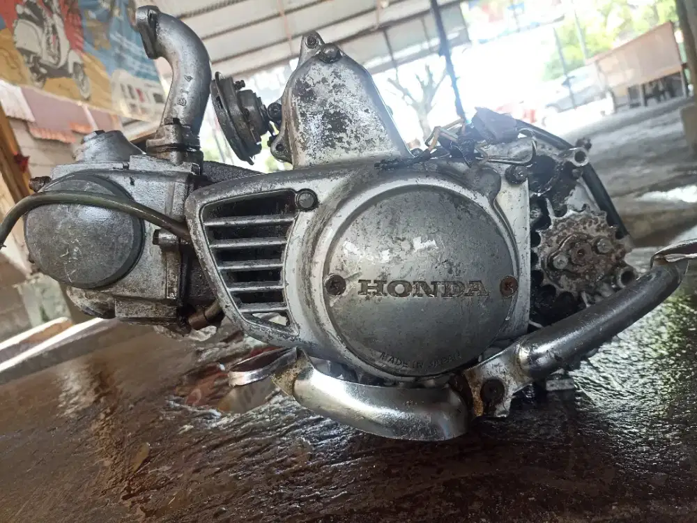Dijual. Mesin astrea 800