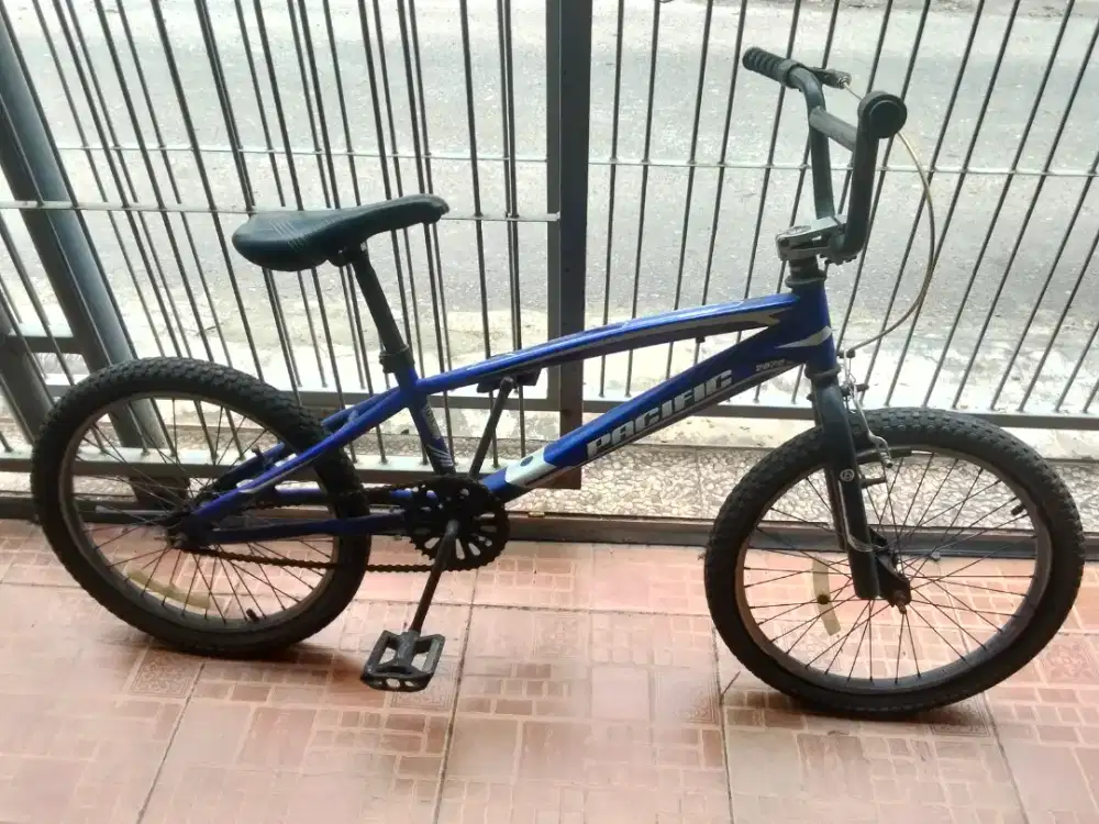 Sepeda BMX Facific 2078