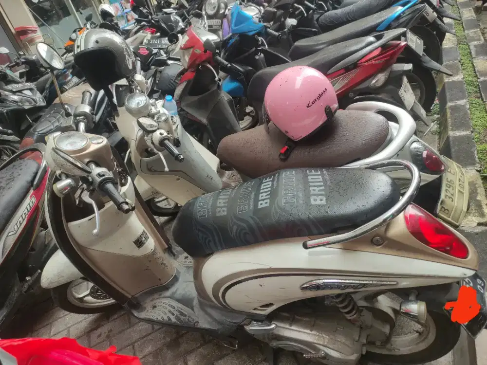 motor scoopy karbu