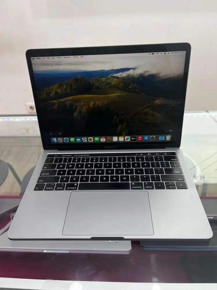 Macbook pro 13 inch 2018 four thunderbolt 3 ports