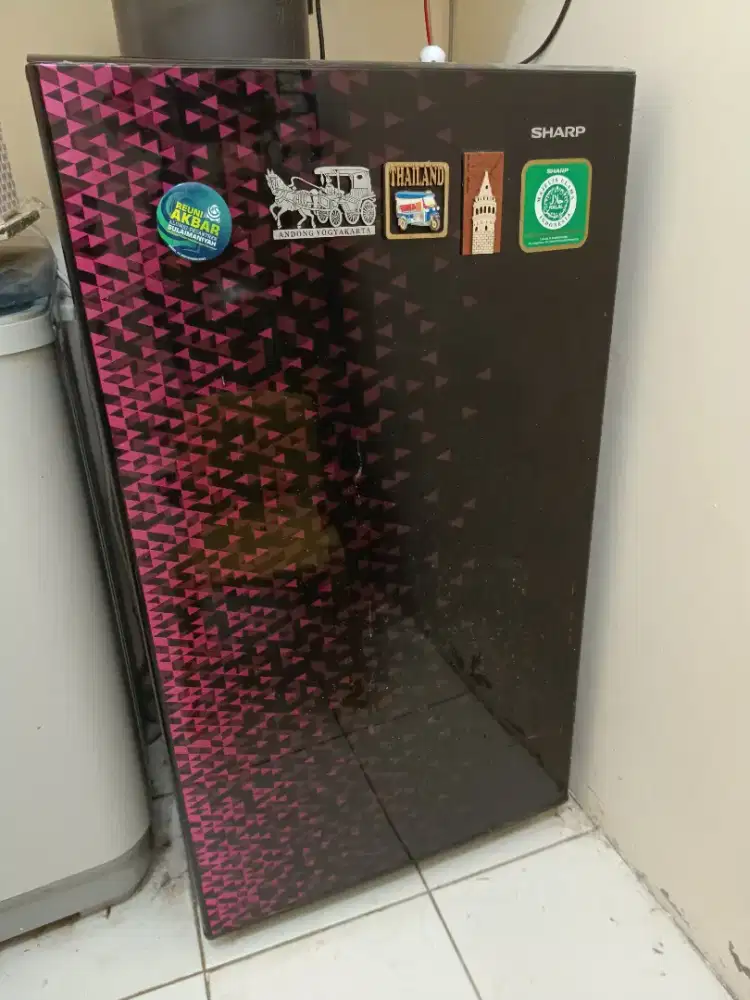 Dijual Cepat Kulkas SHARP