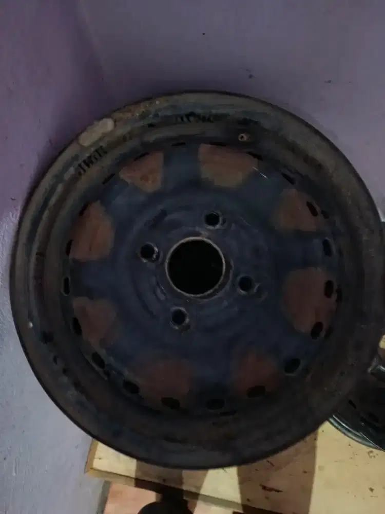 velg mobil avanza r14