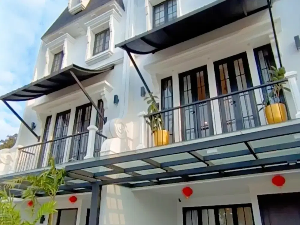 Rumah mewah 3 lantai desain Eropa Rempoa dekat Pondok Indah Bintaro