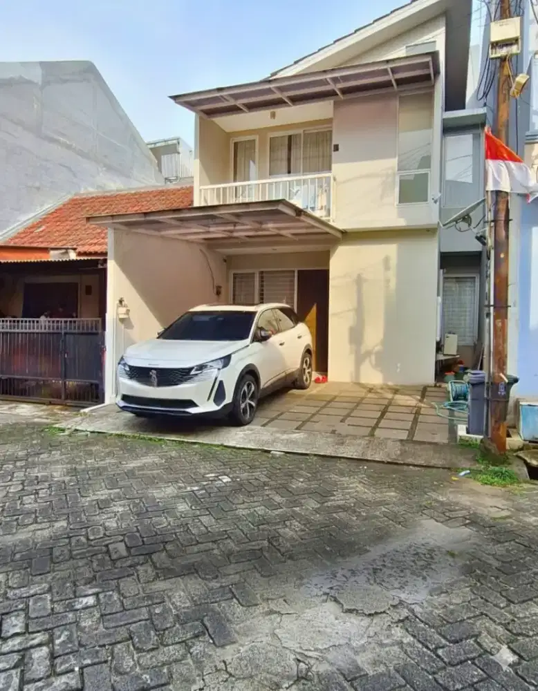 Dijual rumah strategis dekat pintu toll parigi di Graha Bintaro