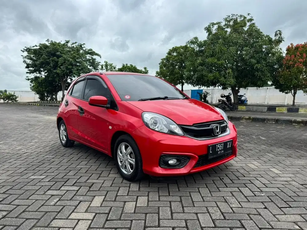 Dijual honda brio satya e autometik 2016 orijinal luar dalam
