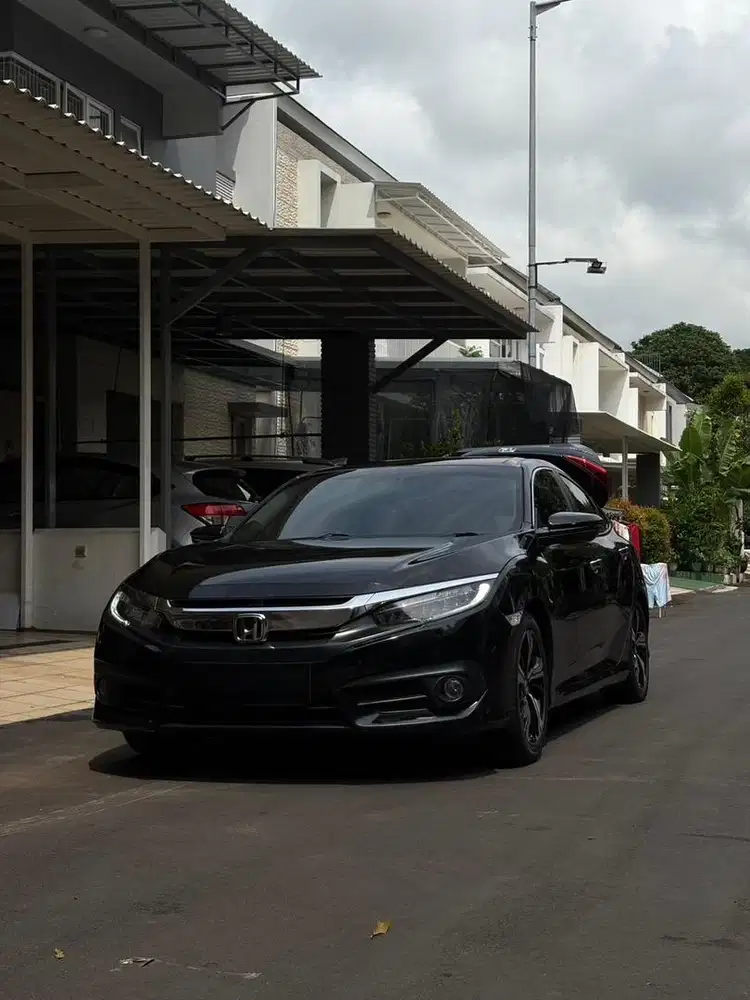 Honda Civic Turbo Sedan 2017 Bensin