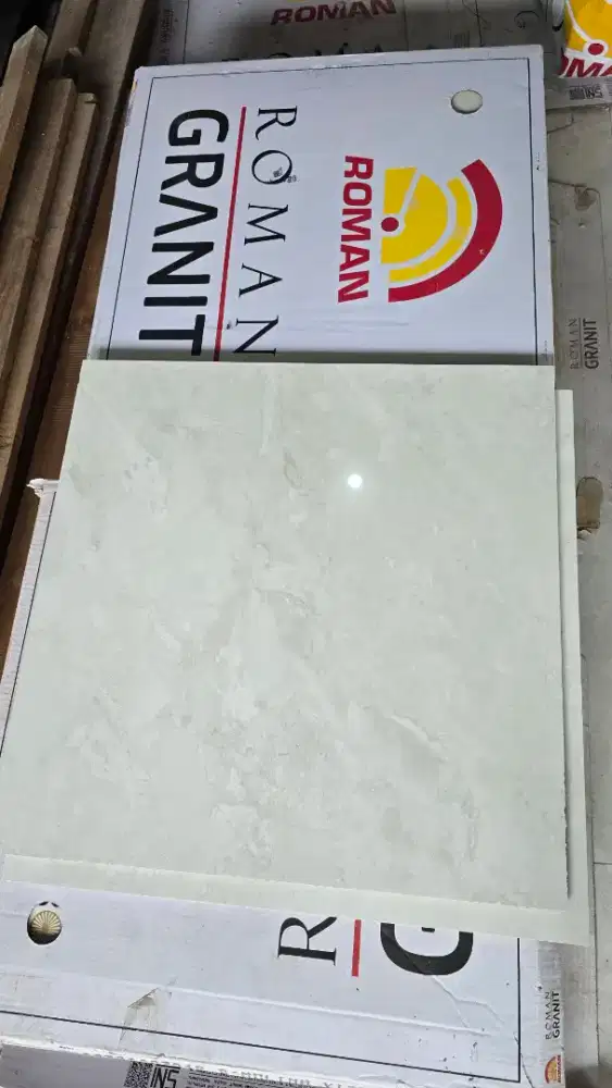 Jual karena kelebihan beli Granit Roman D Avebury Bone  KW1