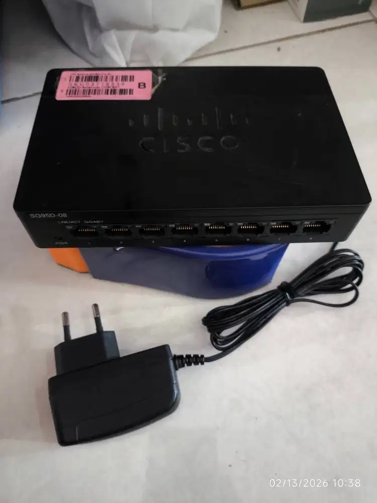 Switch Hub Cisco 8 Port Gigabit SG95D-08 Bekas