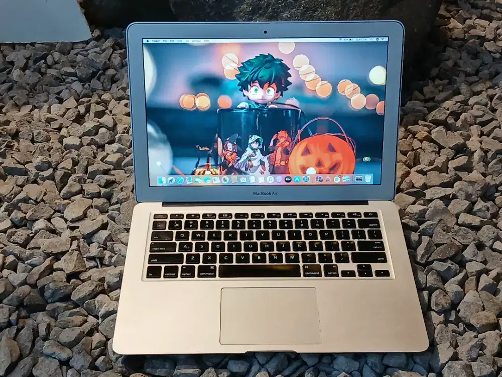 Macbook Air (13-inch, Mid 2012)  Ram 4 GB SSD 256 GB