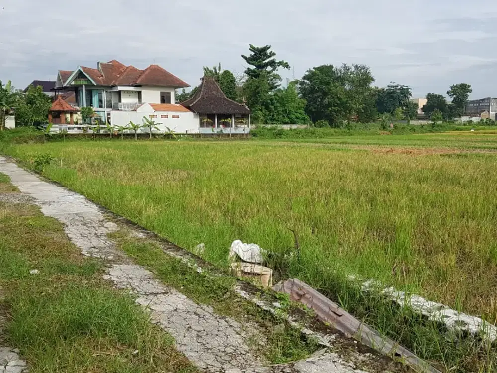 Tanah Tengah Kota Jogja Dekat Seberang Ambarukkmo Plaza