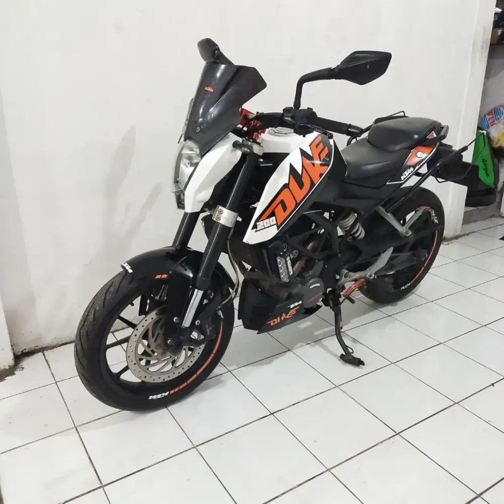 KTM Duke 200Cc 2017 Orisinil lengkap Bagus