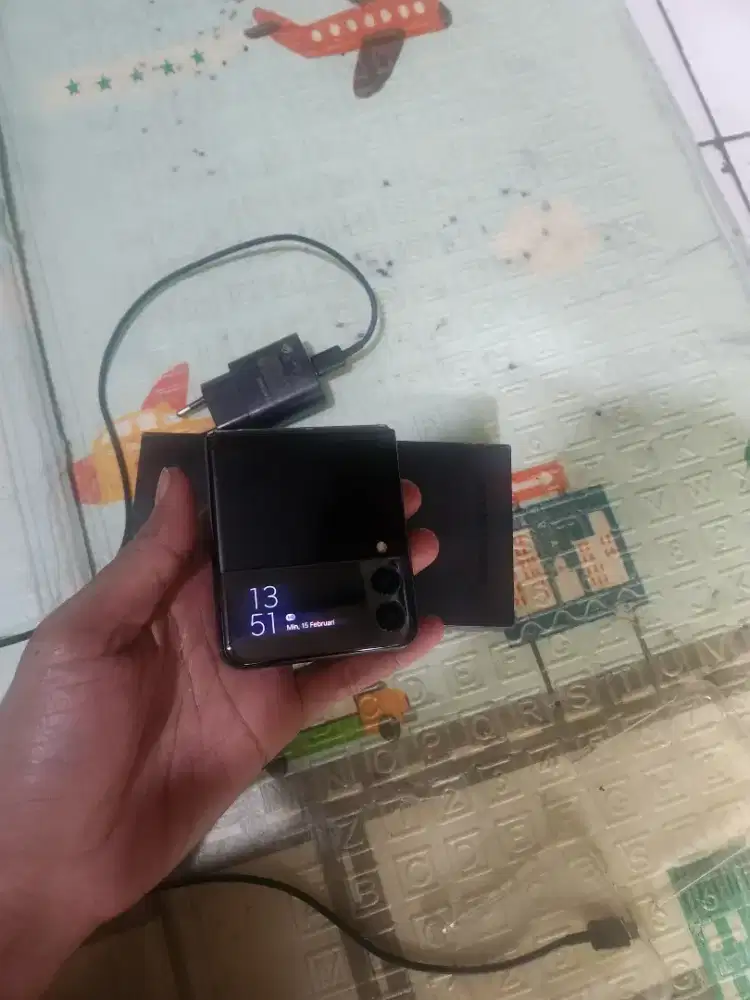 Samsung z  filp 3 ram 8/128