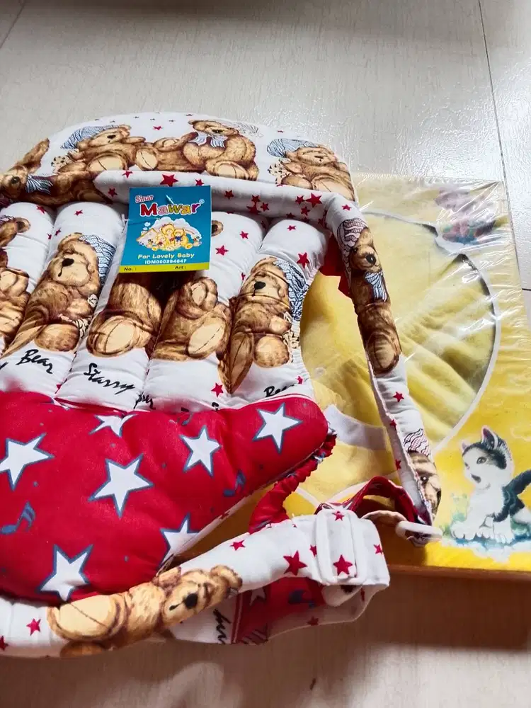 Kasur bayi dan baju bayi