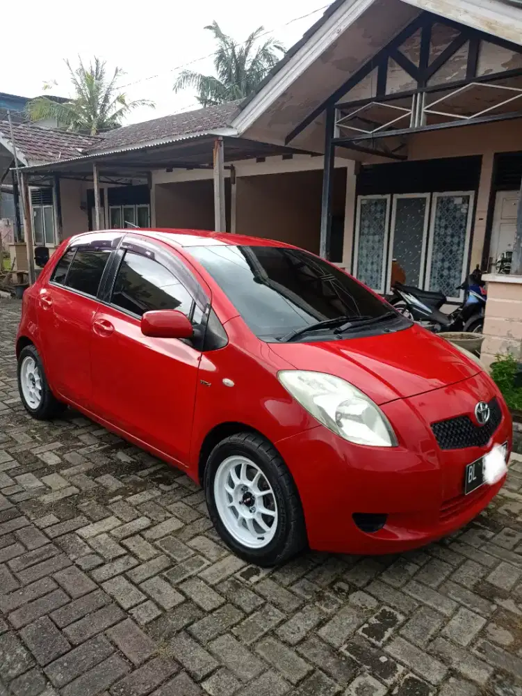 jual yaris tipe e manual masi standar pabrik