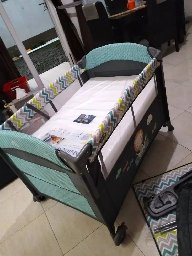 Pliko tempat tidur bayi