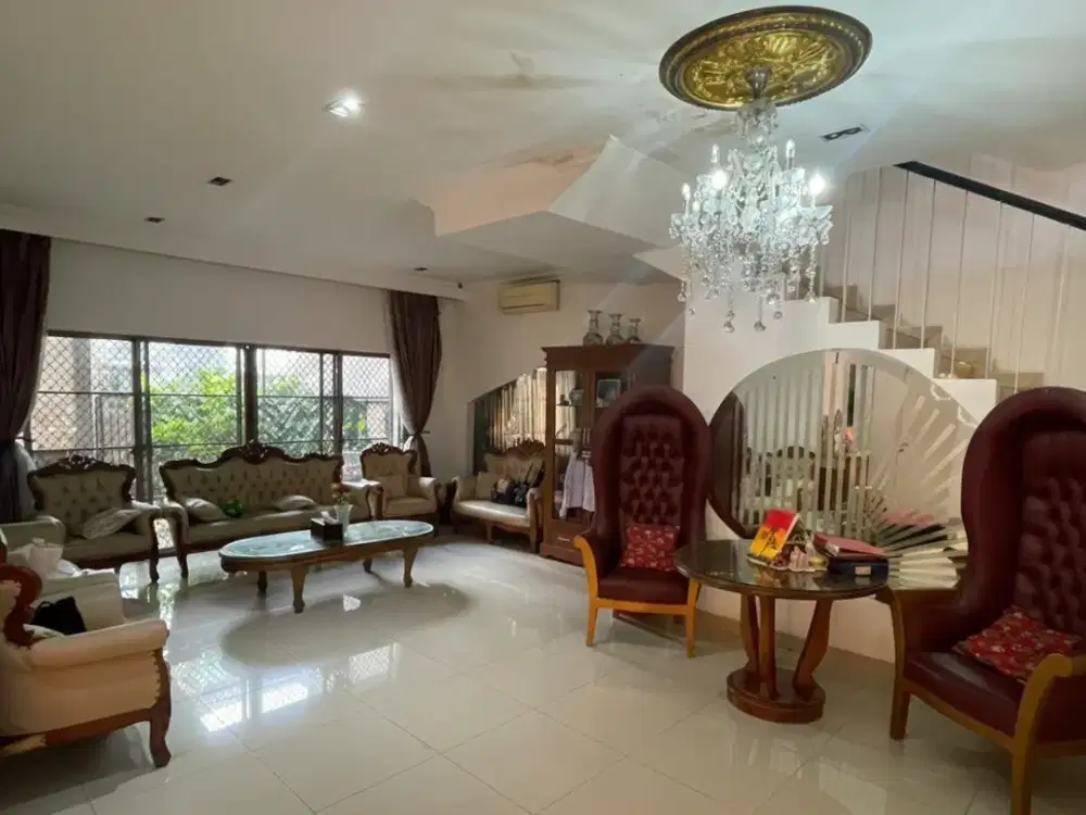 Rumah 2lt 10x20 200m type 4KT Cluster Lantana JGC Jakarta Garden City