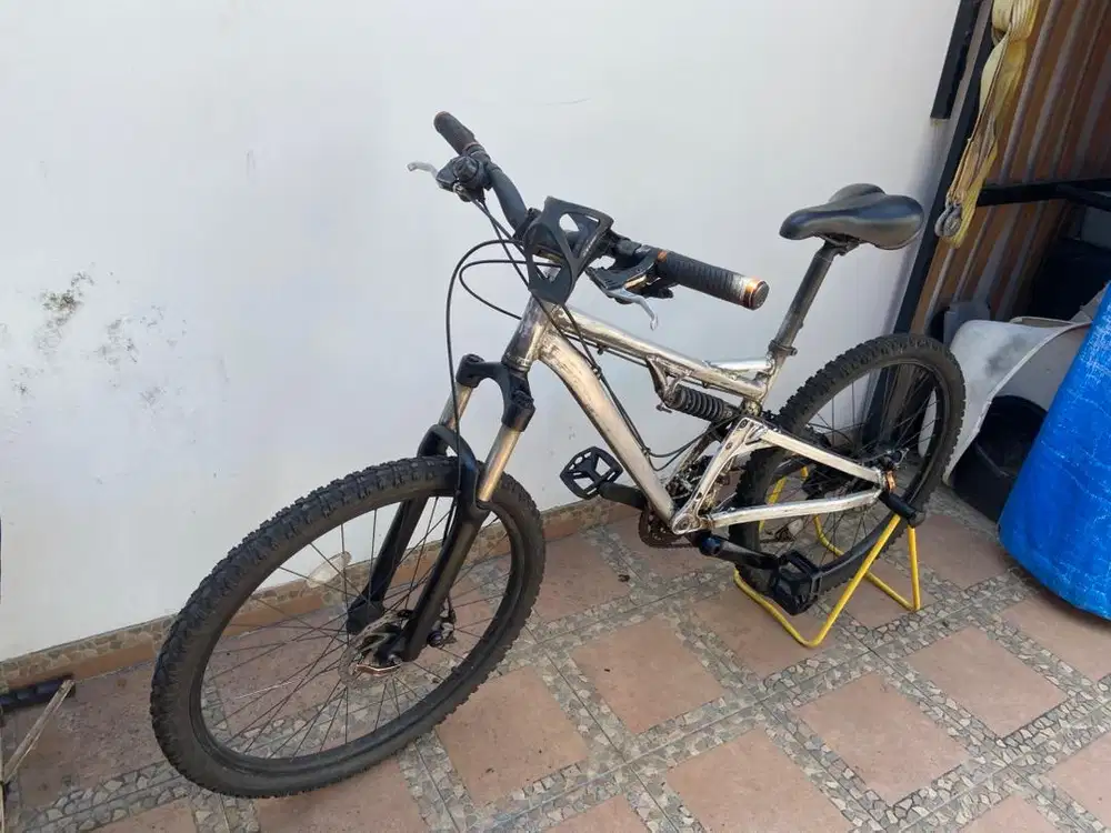 Sepeda mtb polygon