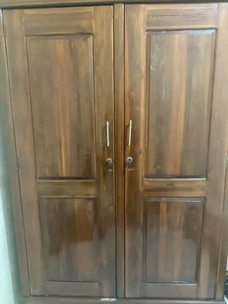 Lemari kayu 2 pintu