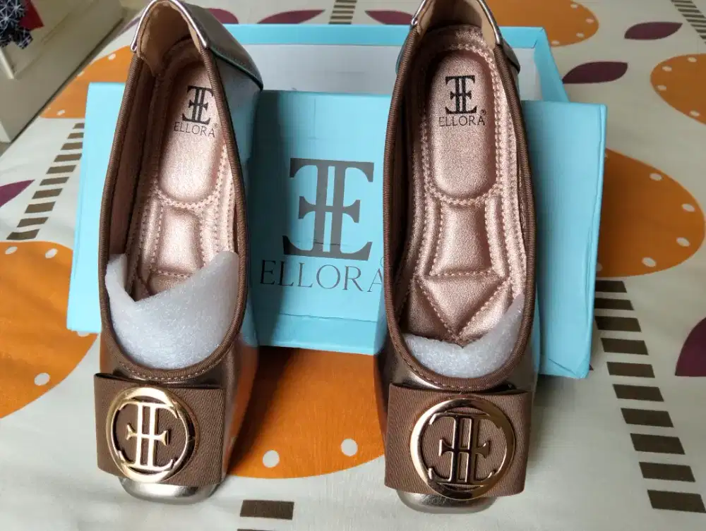sepatu santai, flat shoes, size 36 warna coffee