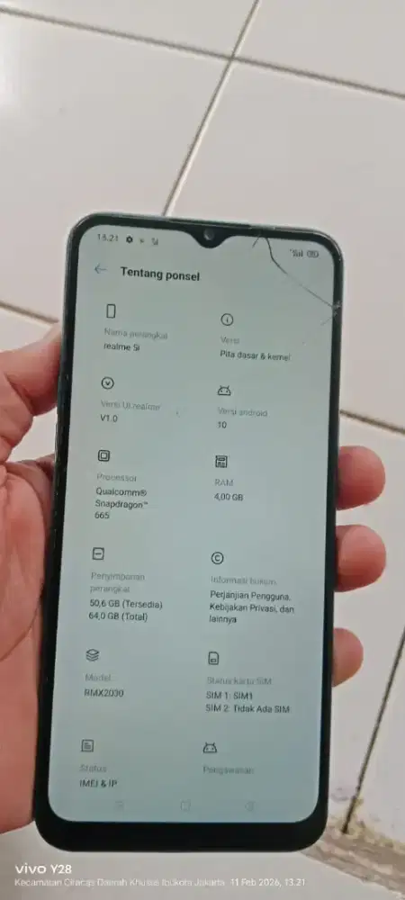 Realme 5i.  4/64 minus retak 2 helai normal