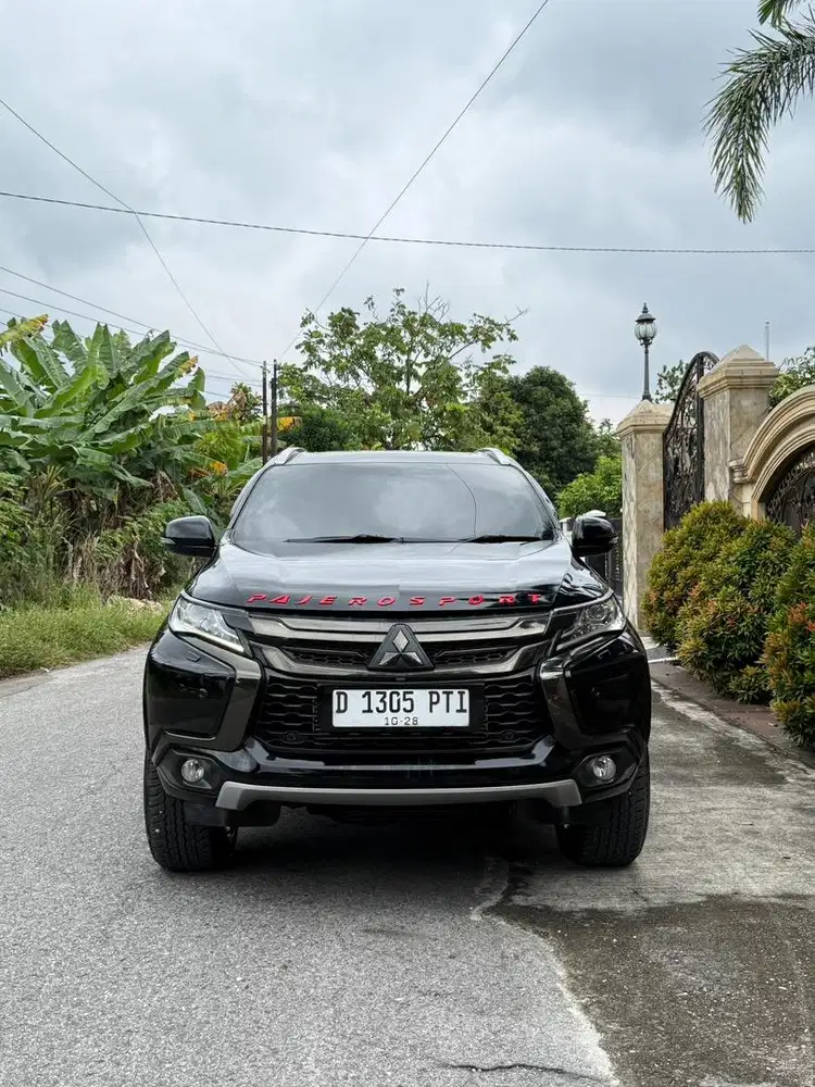 Mitsubishi Pajero Dakar 4x2 At Diesel 2017 Black piano